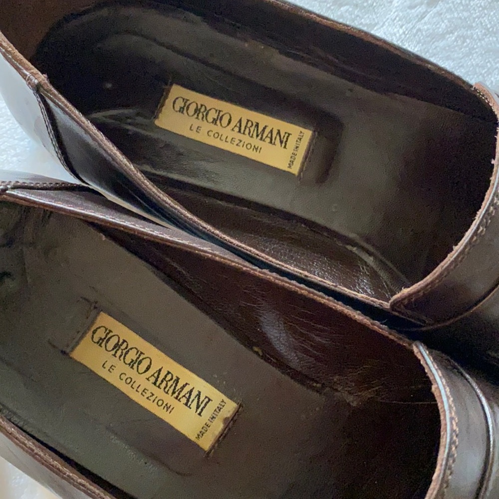 Giorgio Armani gorgeous brown leather flats!